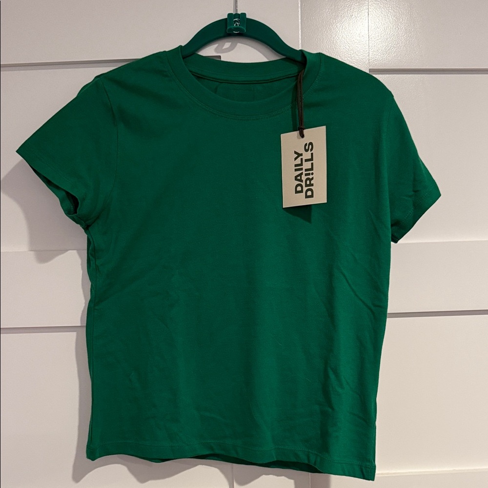 NWT Daily Drills Everyday Tee Kelly Green M/L